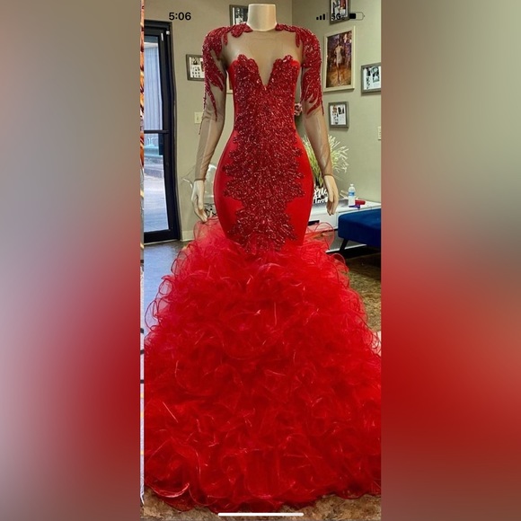 Prom dress - Picture 1 of 1